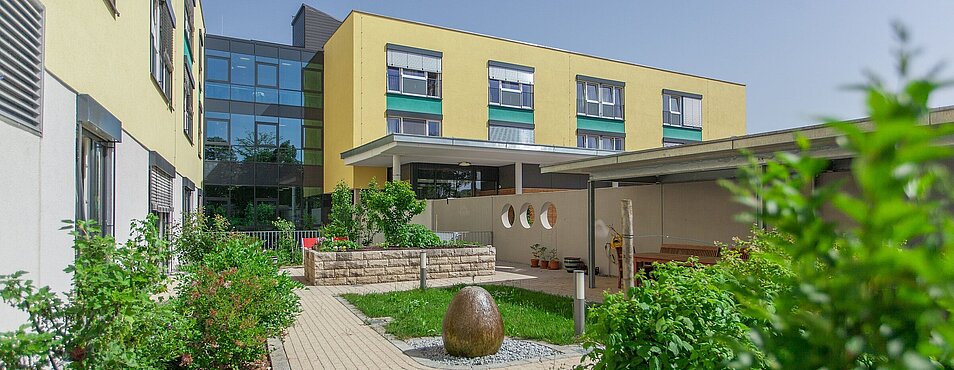 Tagespflege Bartenbach Terassenbereich der Tagespflege Bartenbach
